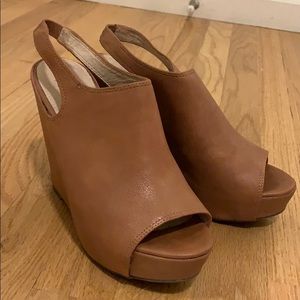 Steve Madden Blassst Cognac Wedges